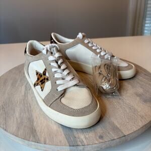 NEW Vintage Havana Leopard Star Sneakers Women's US 6 Beige White Casual Shoes